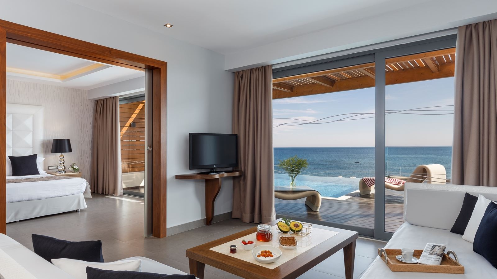 rooms-executive-suite-with-private-pool--sea-view