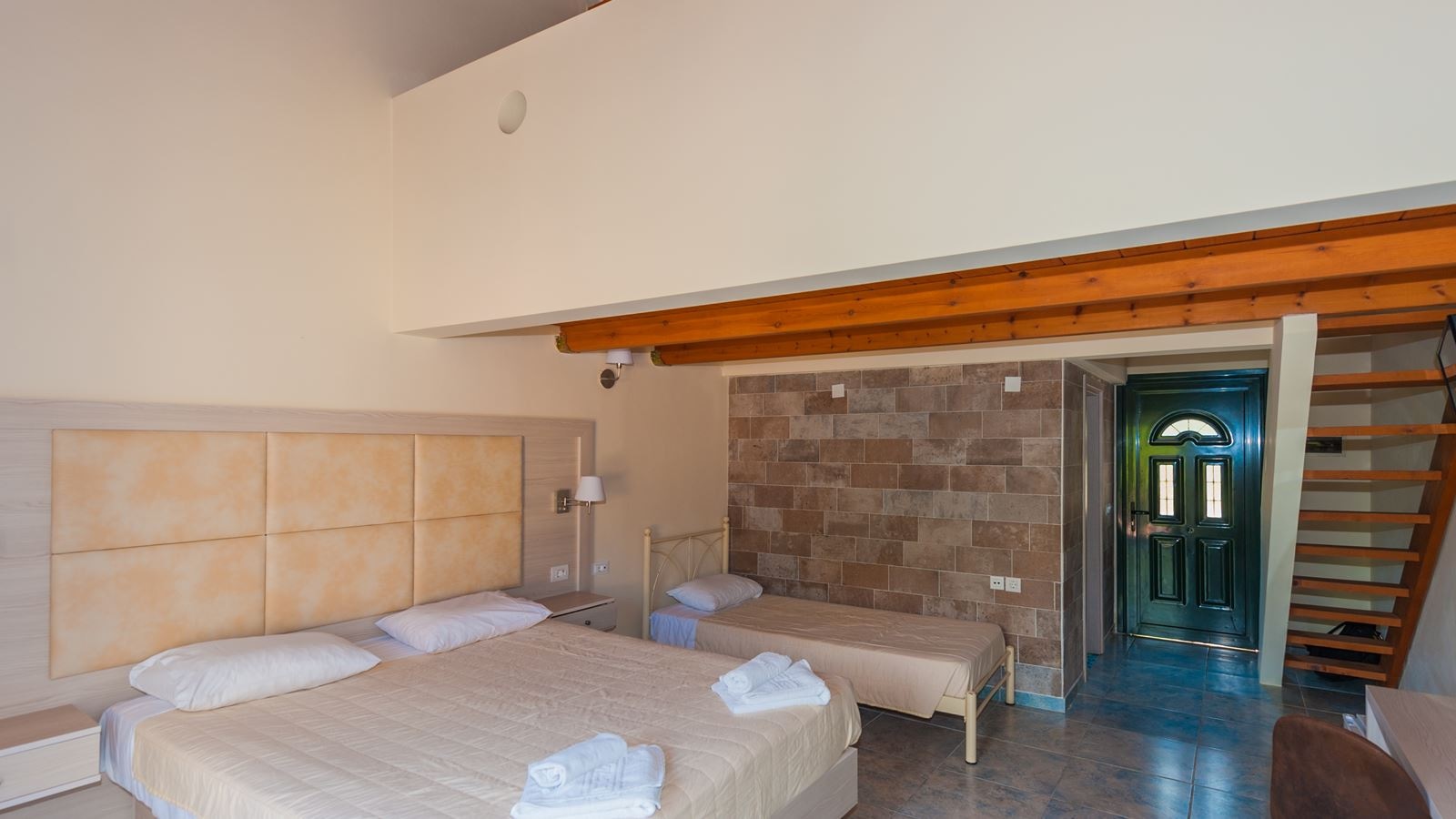 rooms-maisonette-1-bedroom-sea-view