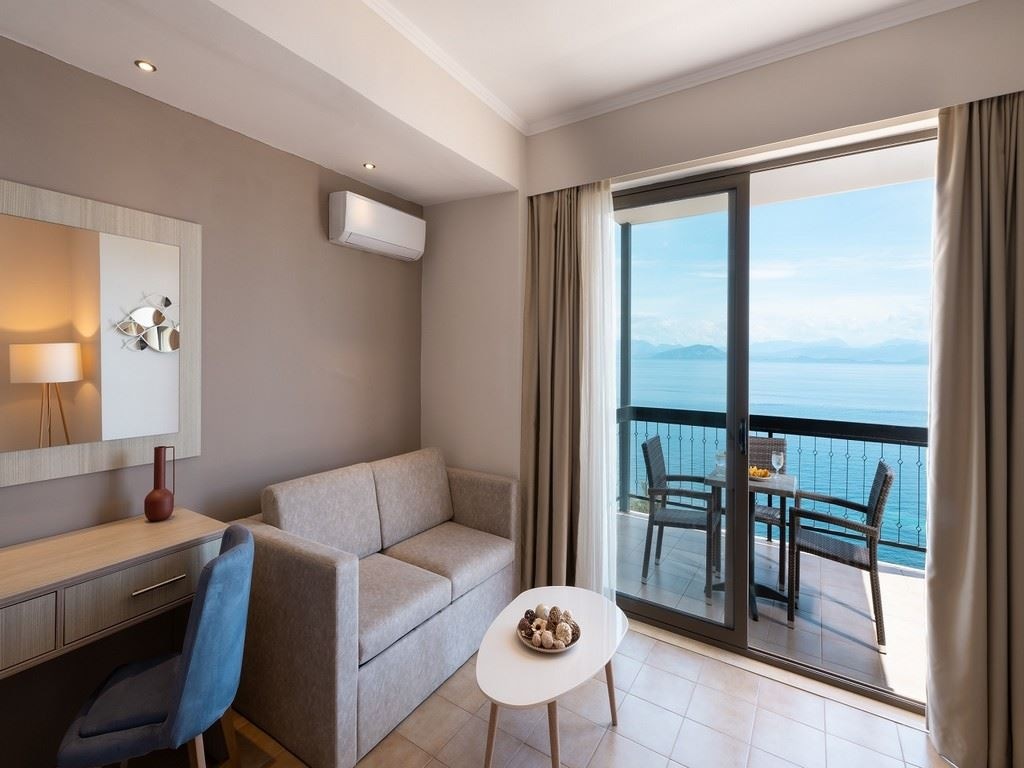 rooms-junior-suite-sea-view