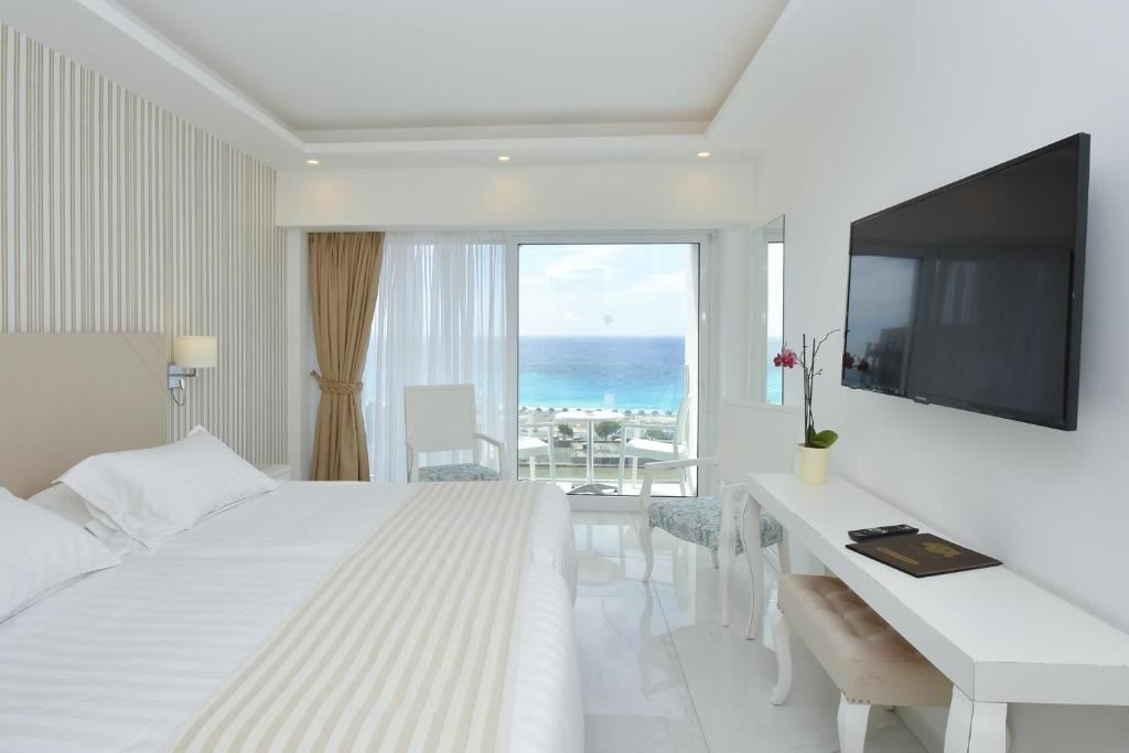 rooms-double-side-sea-view-room-balcony