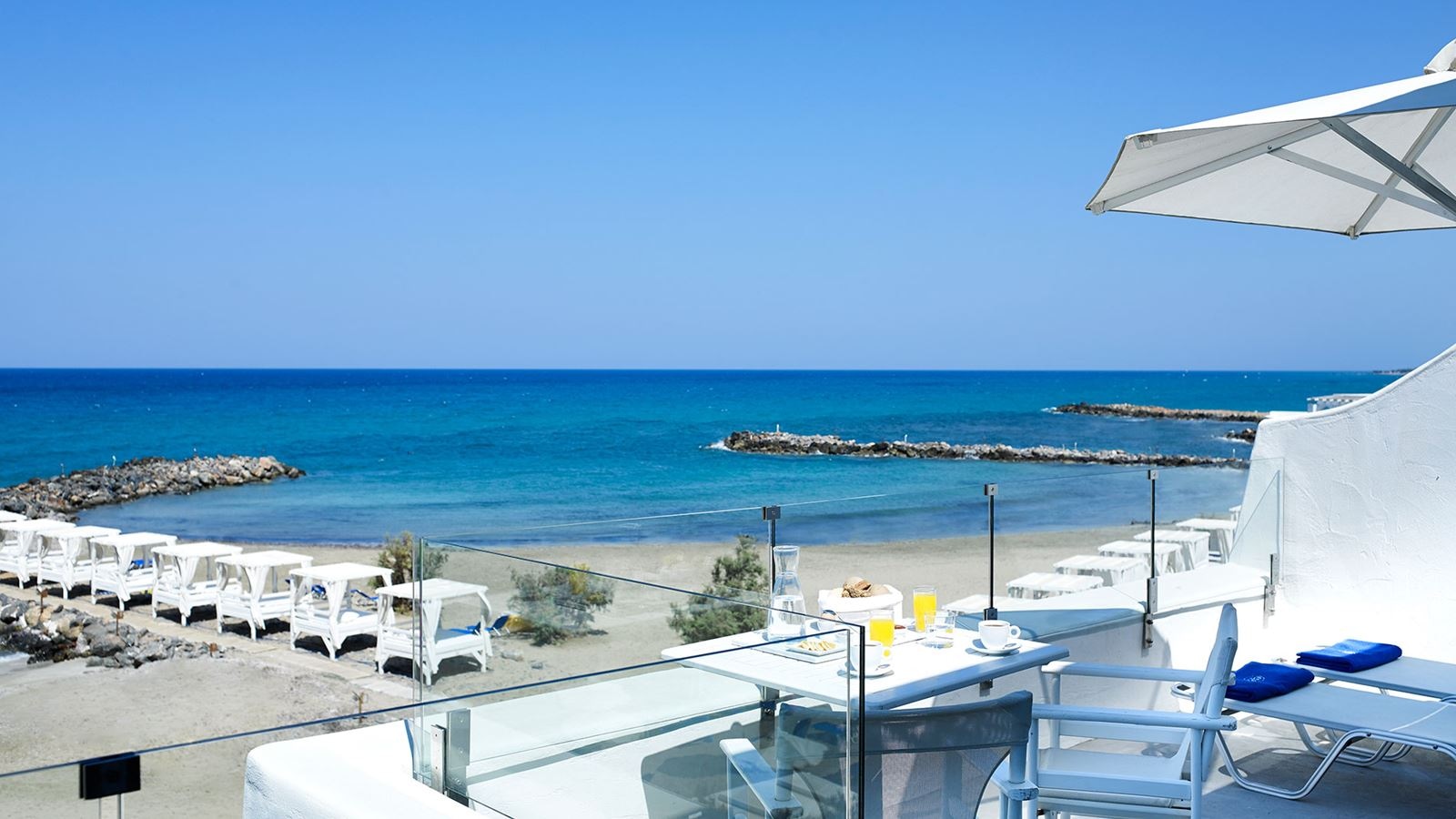 rooms-island-suite-sea-front