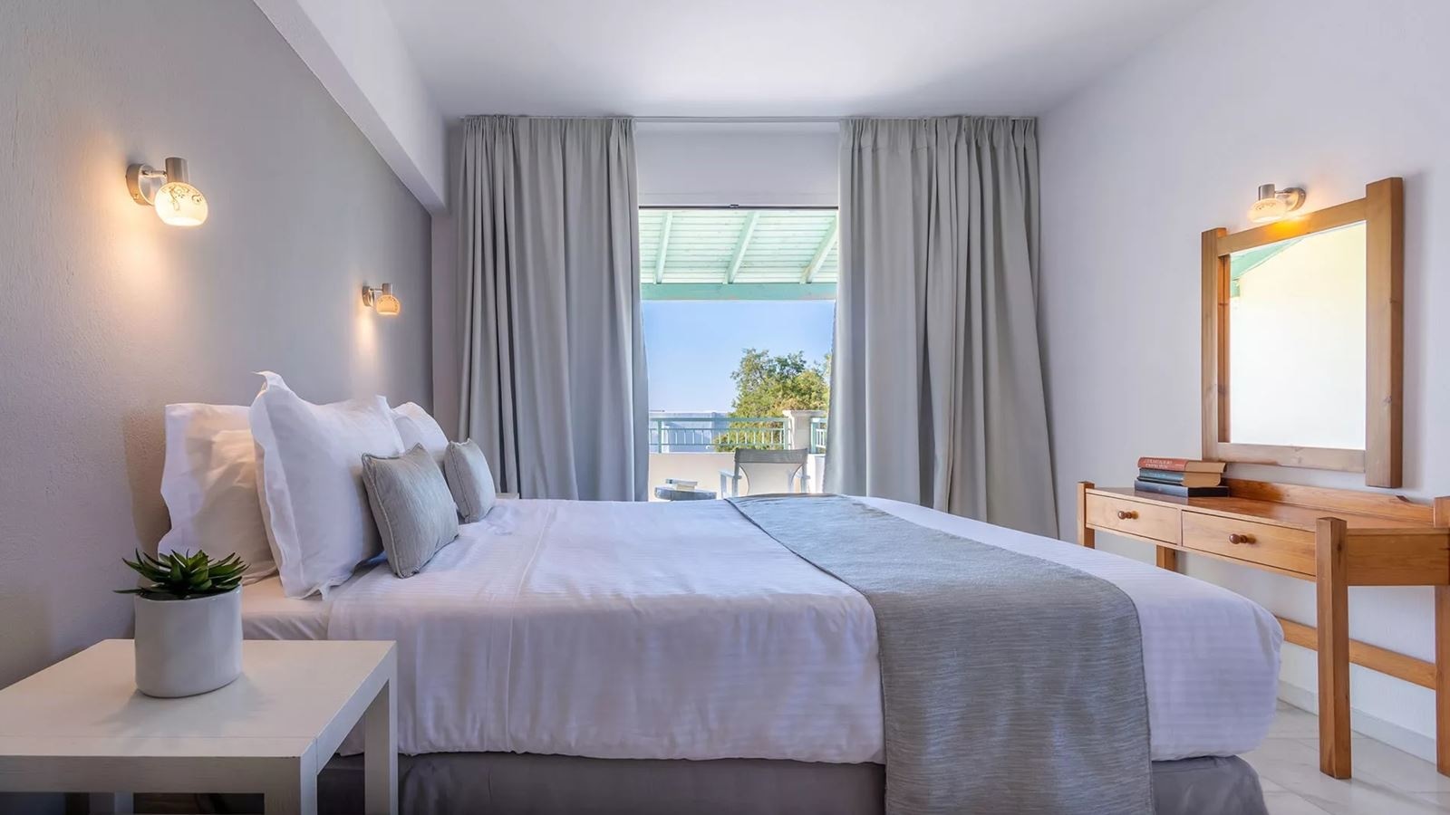 rooms-room-comfort-annex-double-with-living-room