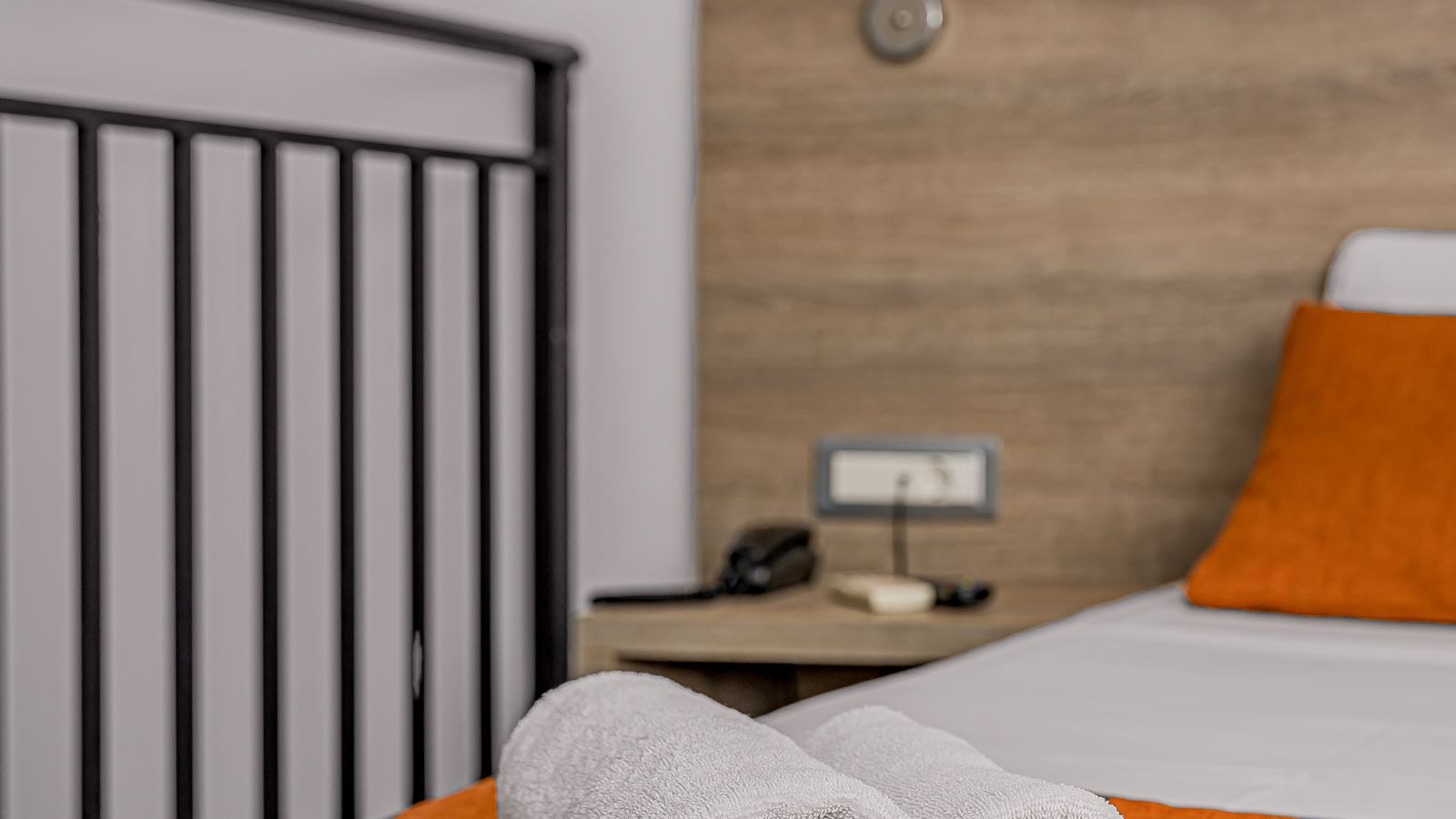 rooms-maisonaitte-sharing-pool---mountain-view