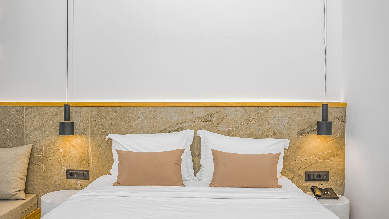 rooms-elegant-superior-side-sea-view