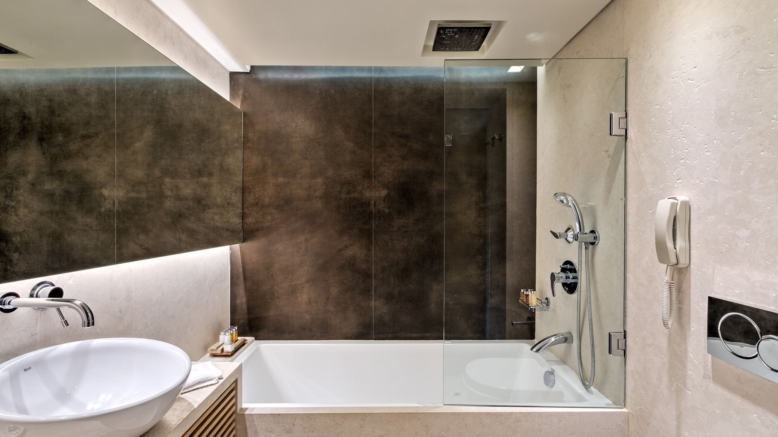 rooms-deluxe-double-room