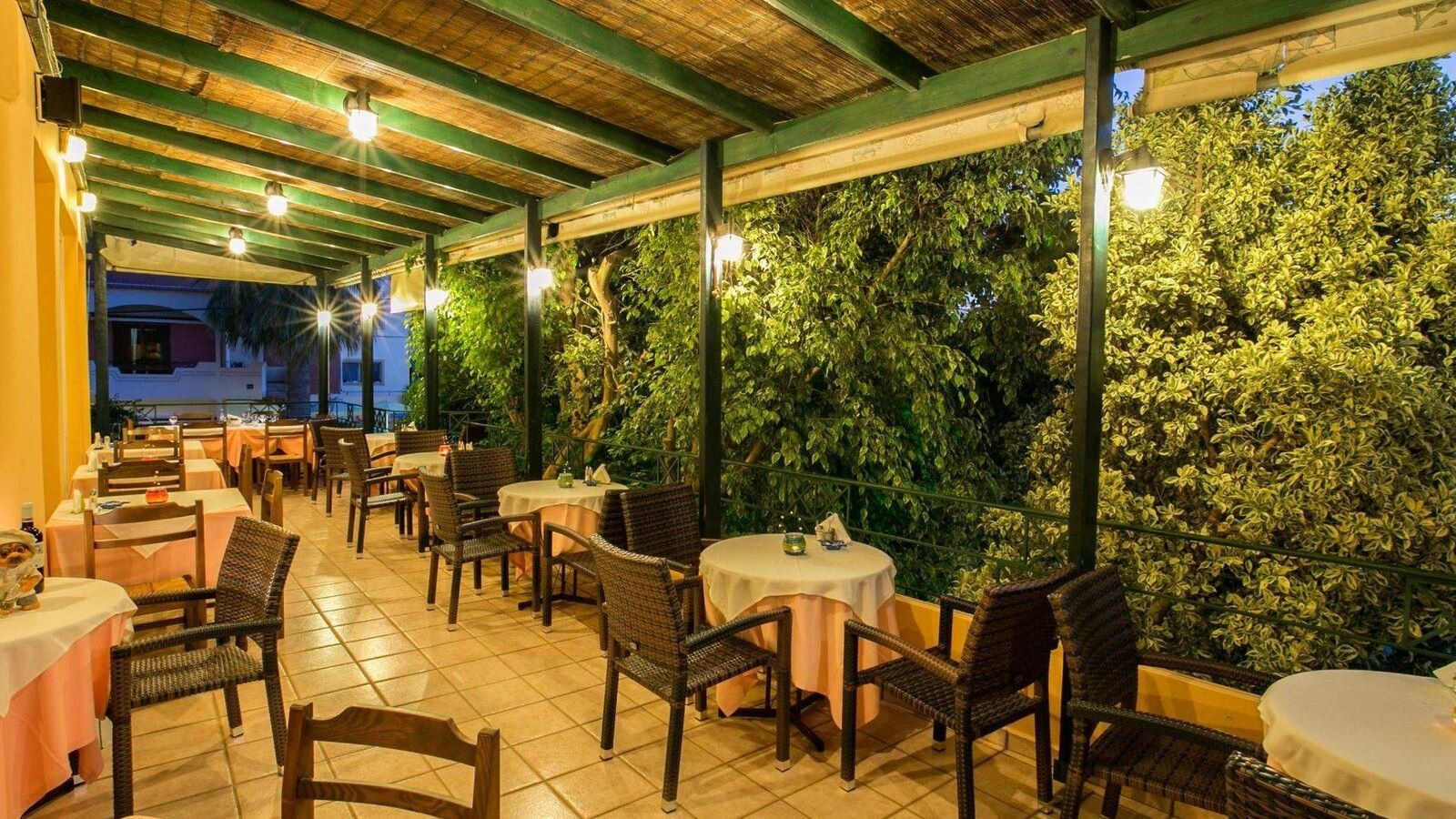 restaurants-restaurant