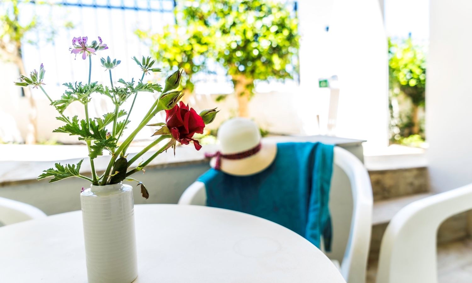 rooms-superior-room-sidesea-view