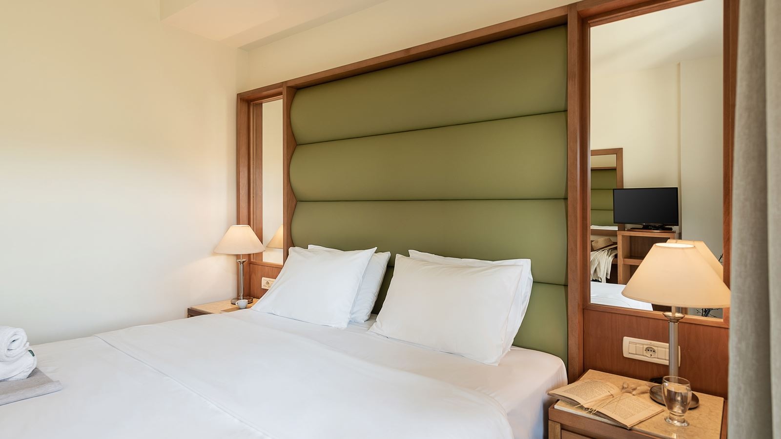 rooms-inland-view-suite