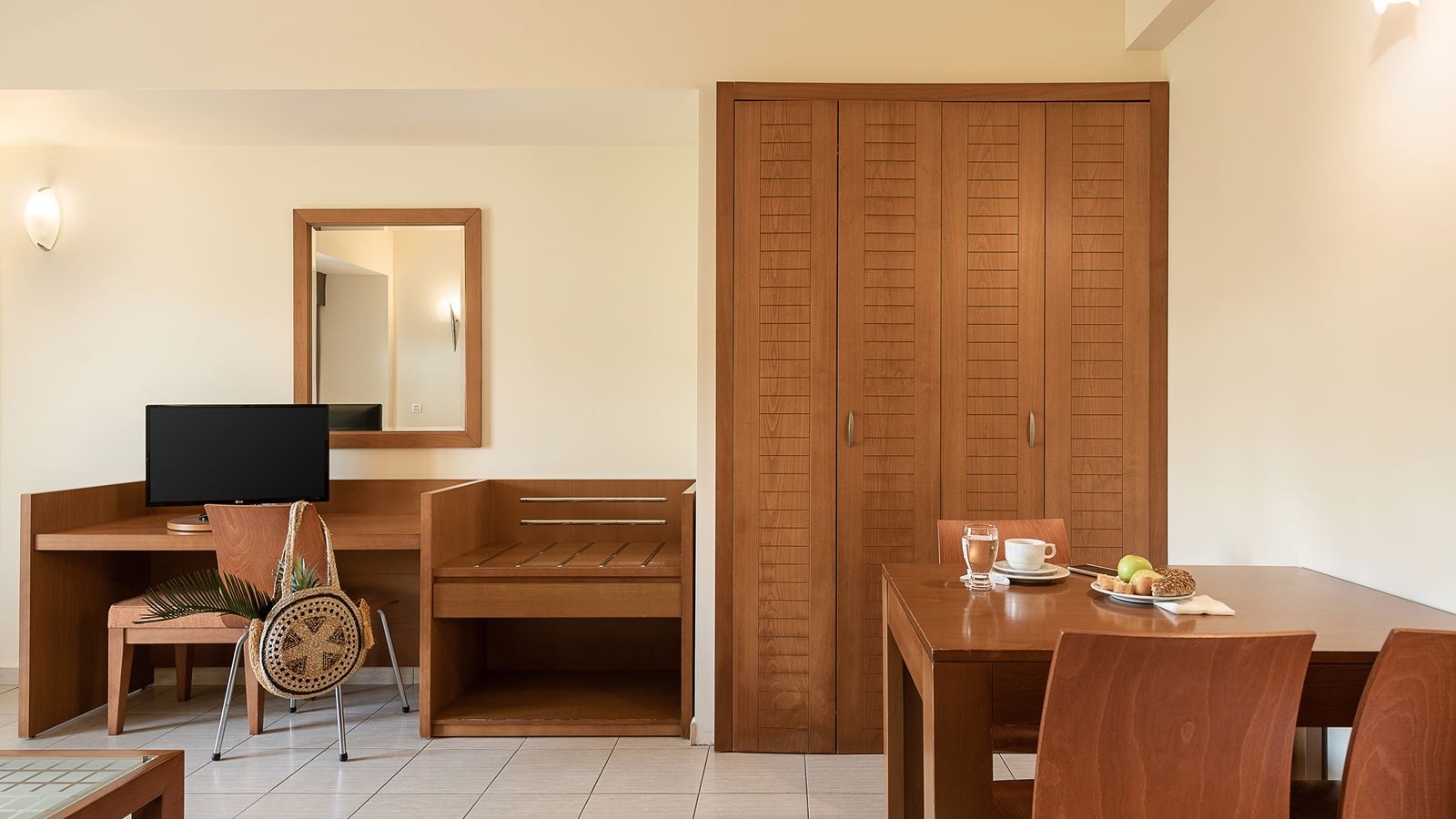 rooms-inland-view-suite