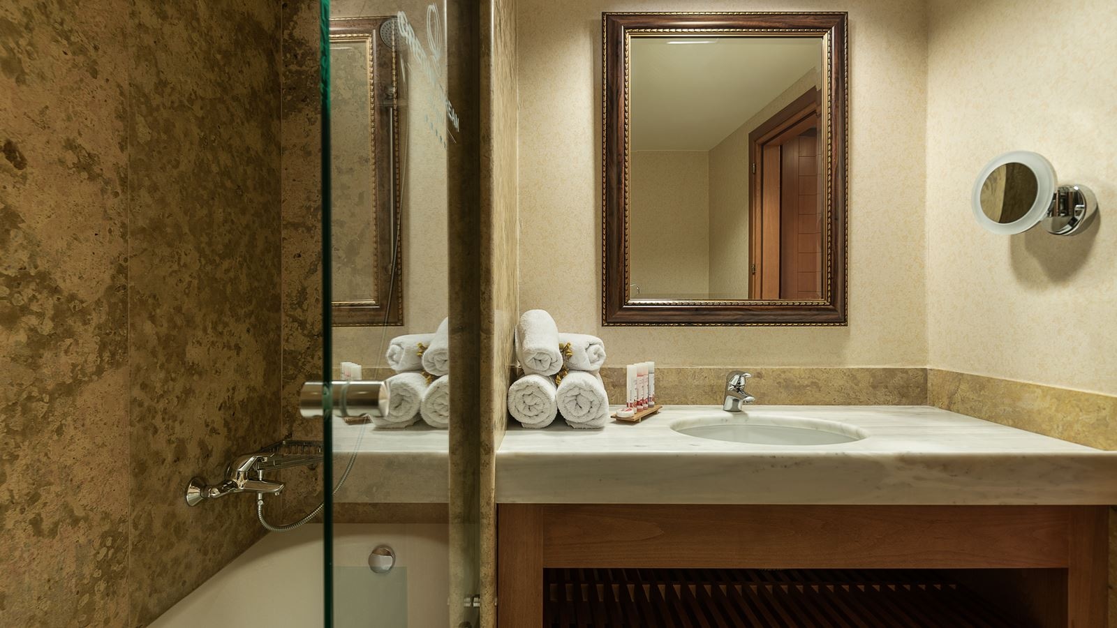 rooms-inland-view-suite