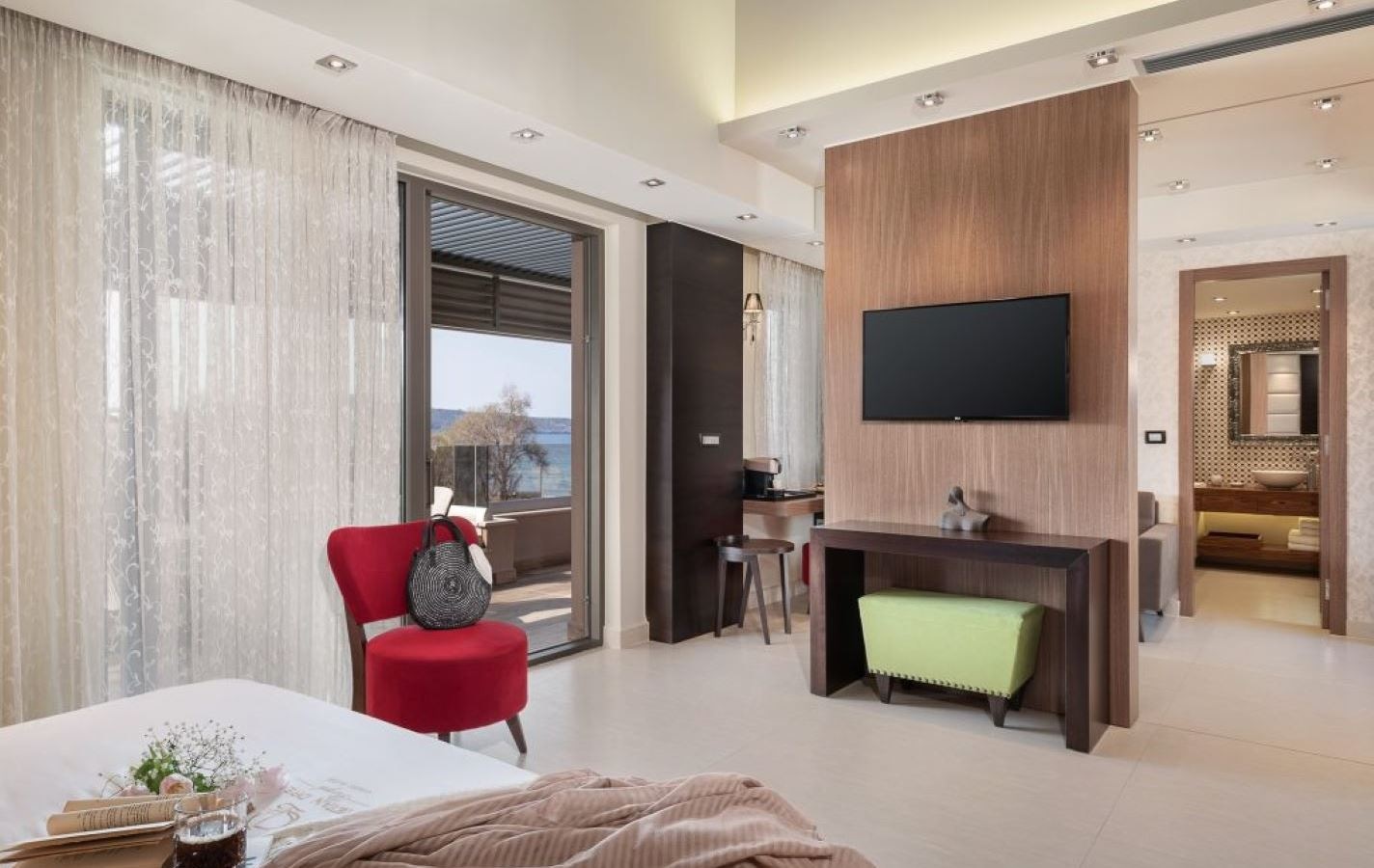 rooms-luxury-dome-suite-sea-view-with-private-pool