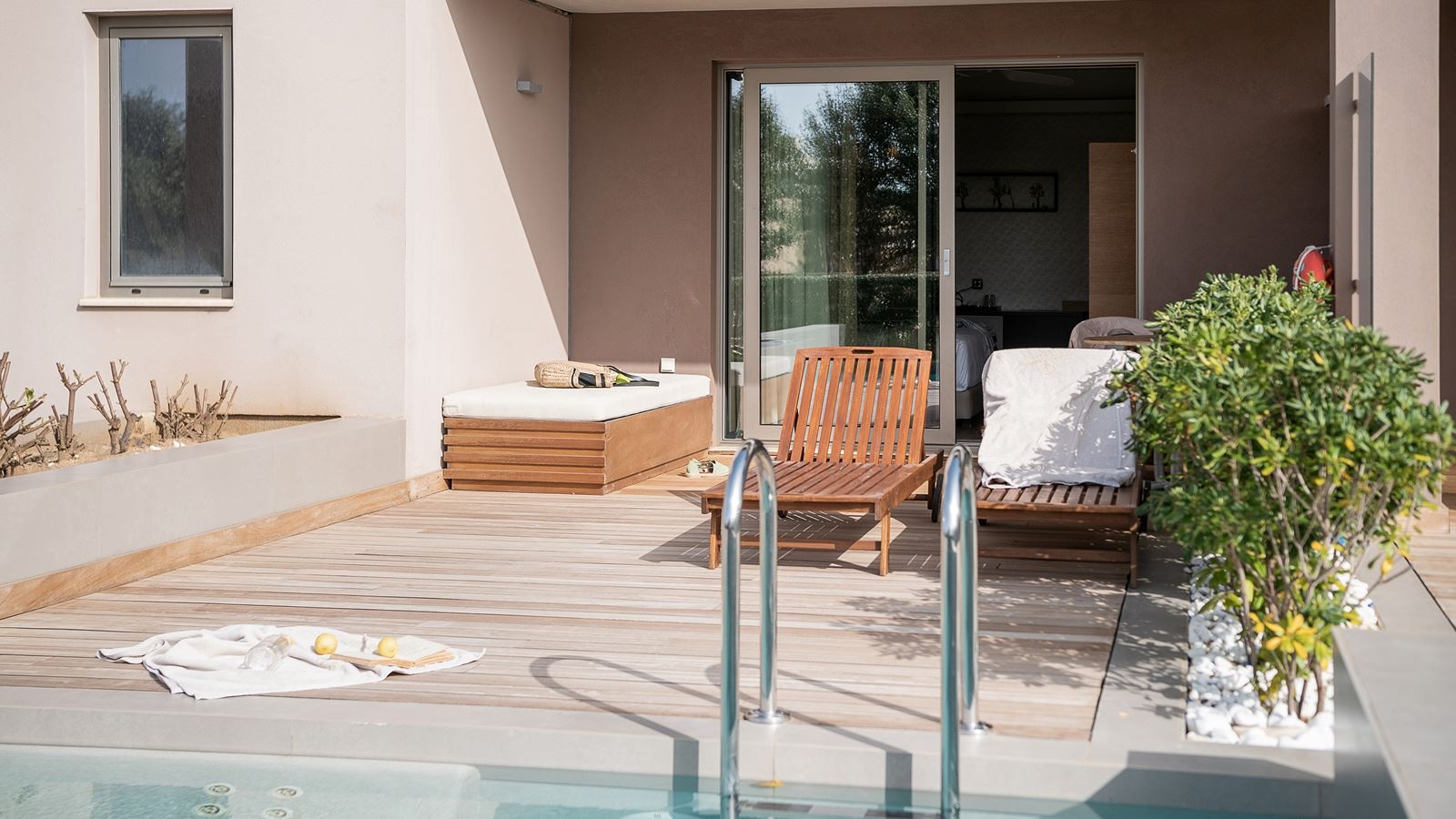 rooms-luxury-room-with-private-pool