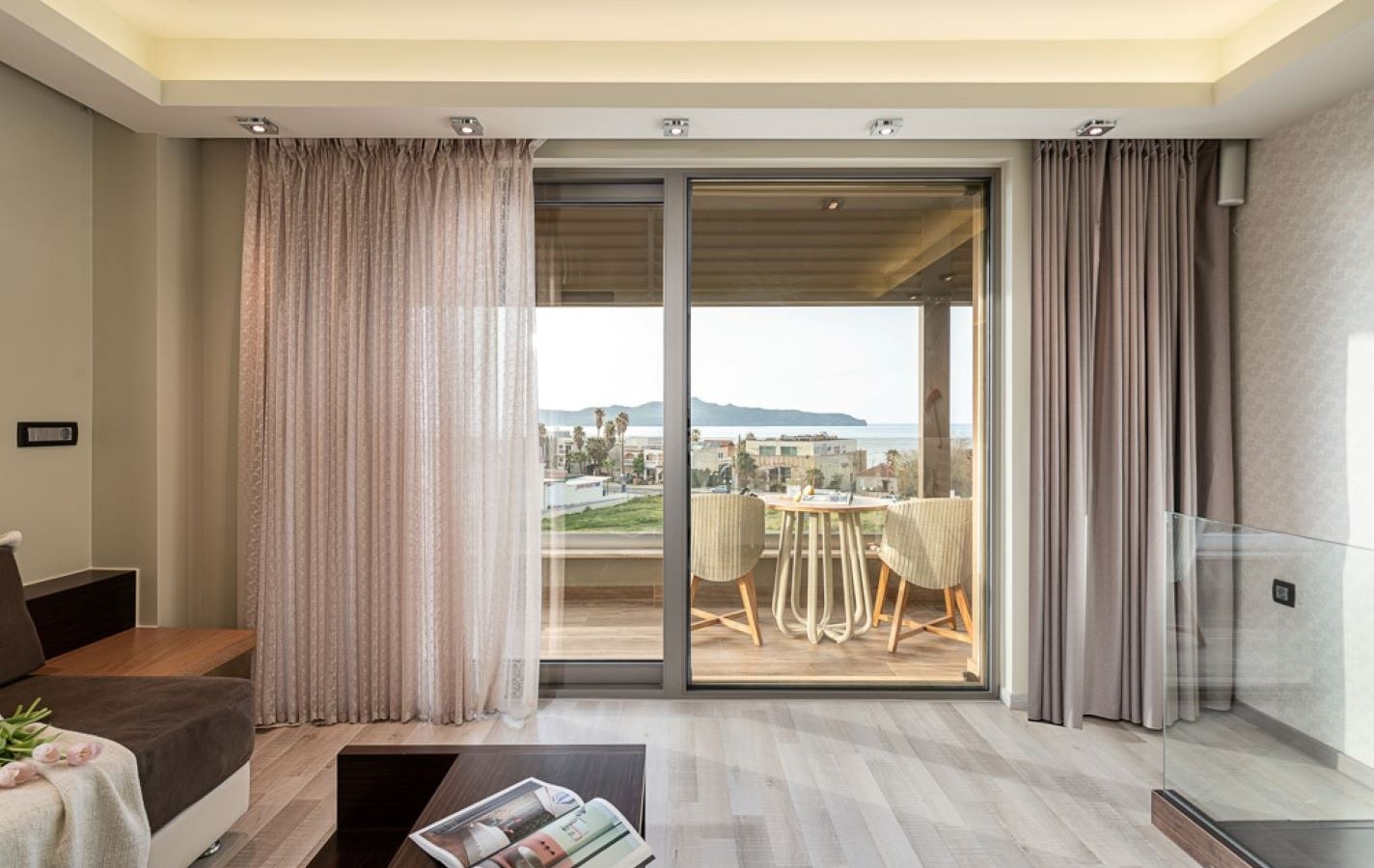 rooms-luxury-maisonett-with-private-pool-sea-view