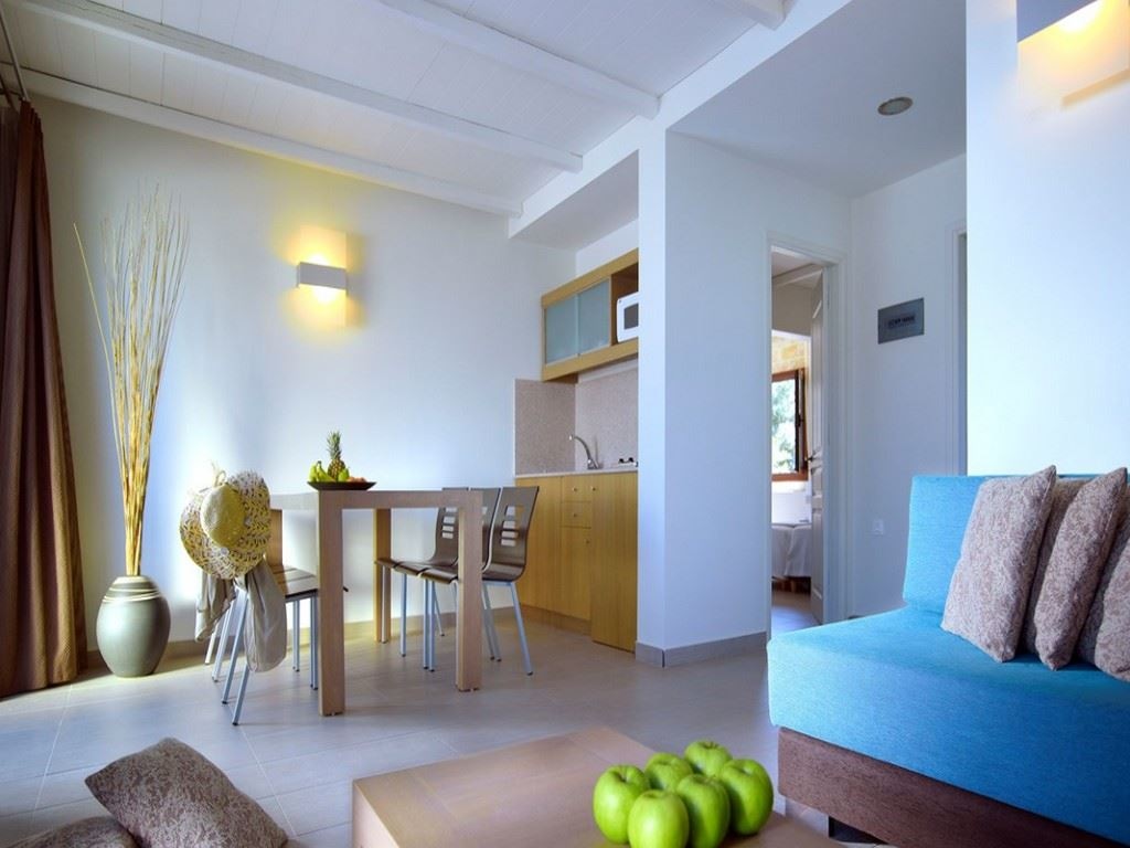 rooms-apartment-1-bedroom-balcony-or-terrace