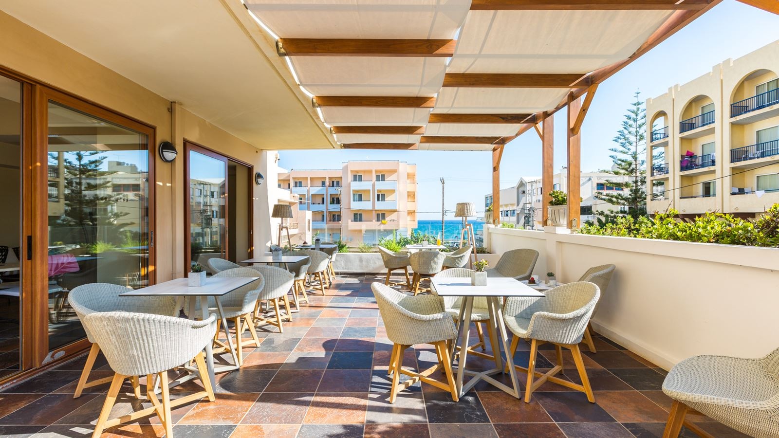 bars-arbona-pool-bar