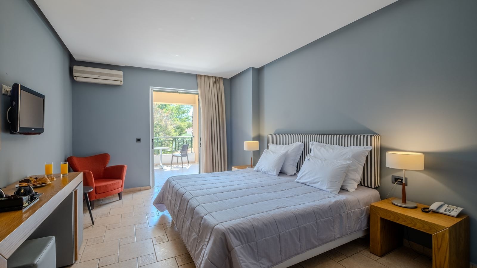 rooms-superior-room-main-building