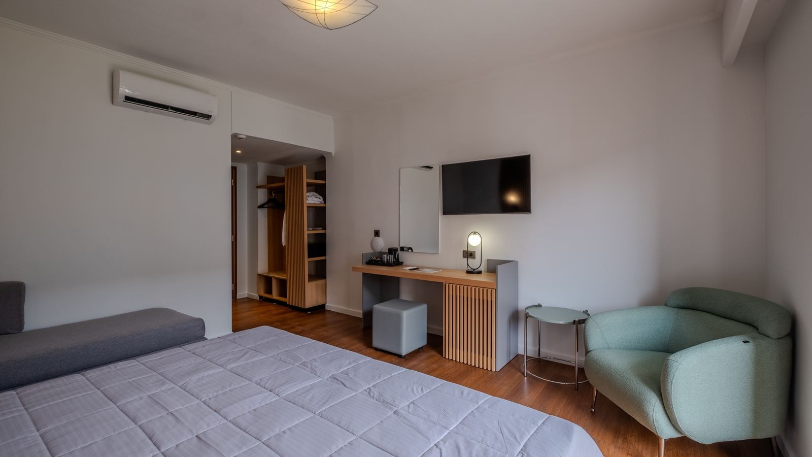 rooms-double-executive-room-side-sea-view