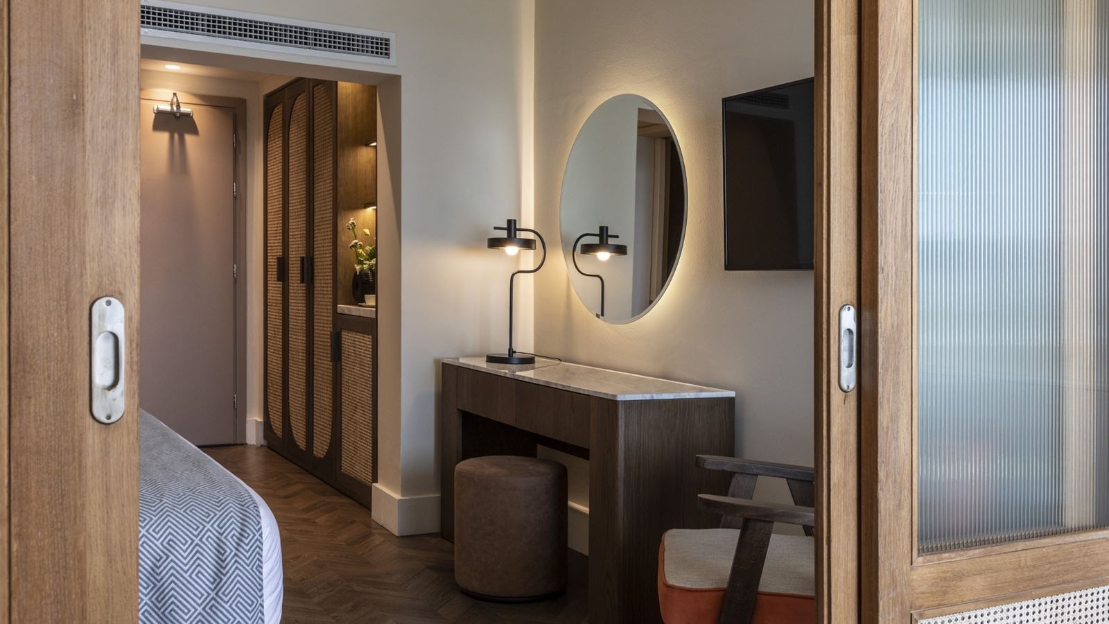 rooms-superior-triple-sliding-door-inland-view