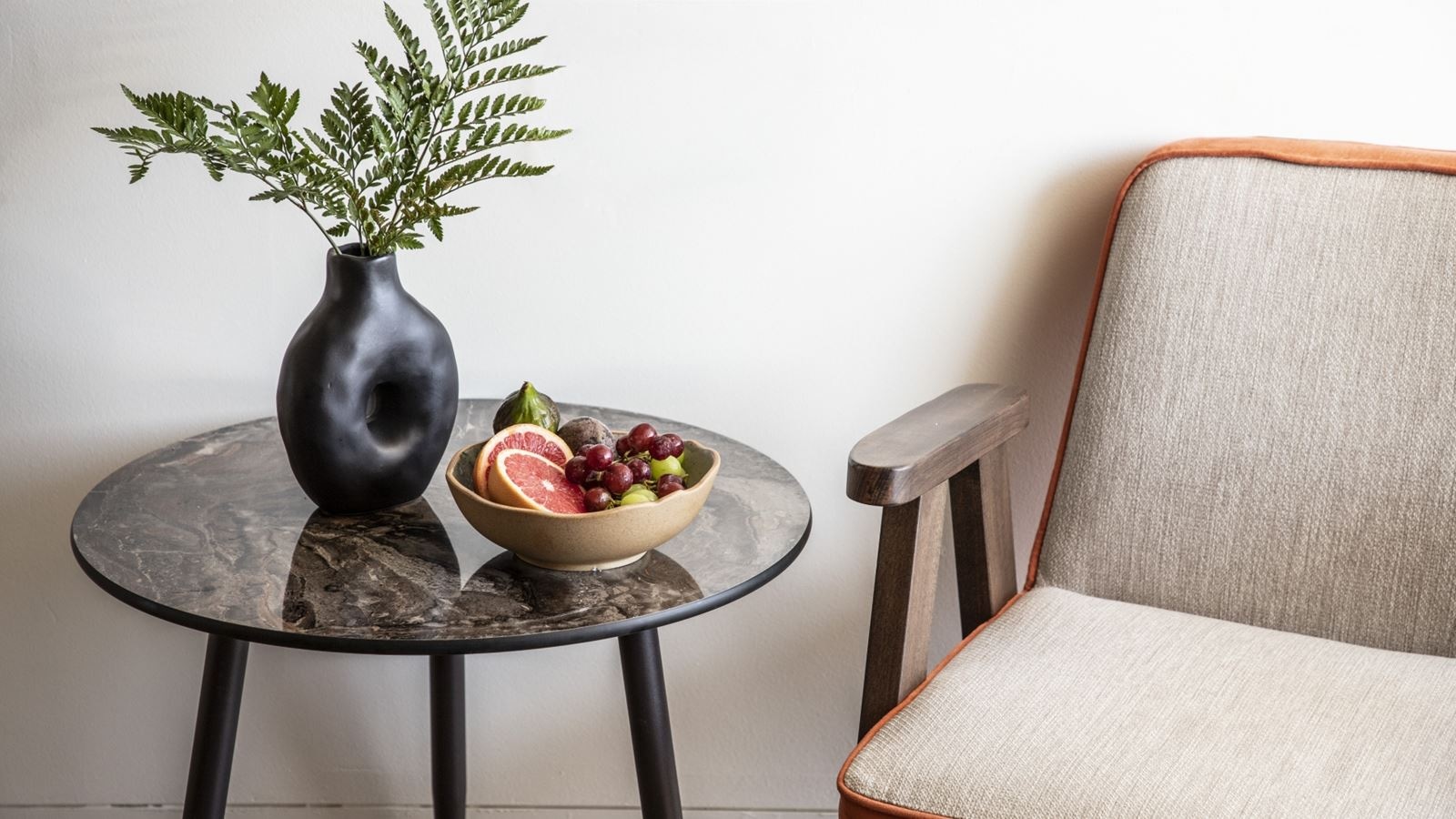 rooms-deluxe-double-sea-view-with-partition-and-seating-area