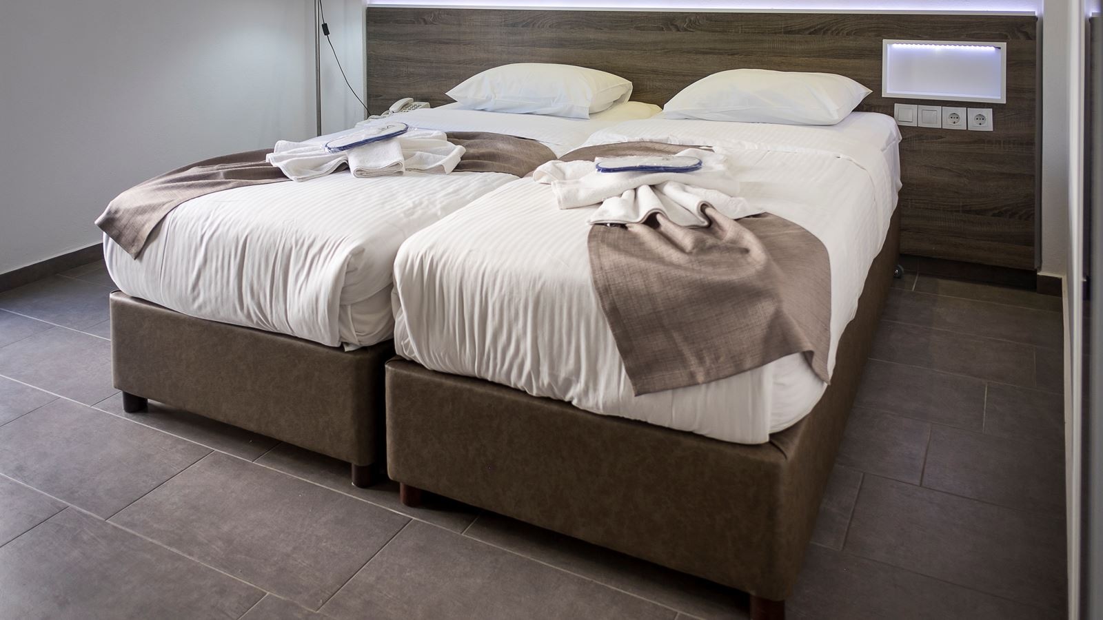 rooms-room-standard-double