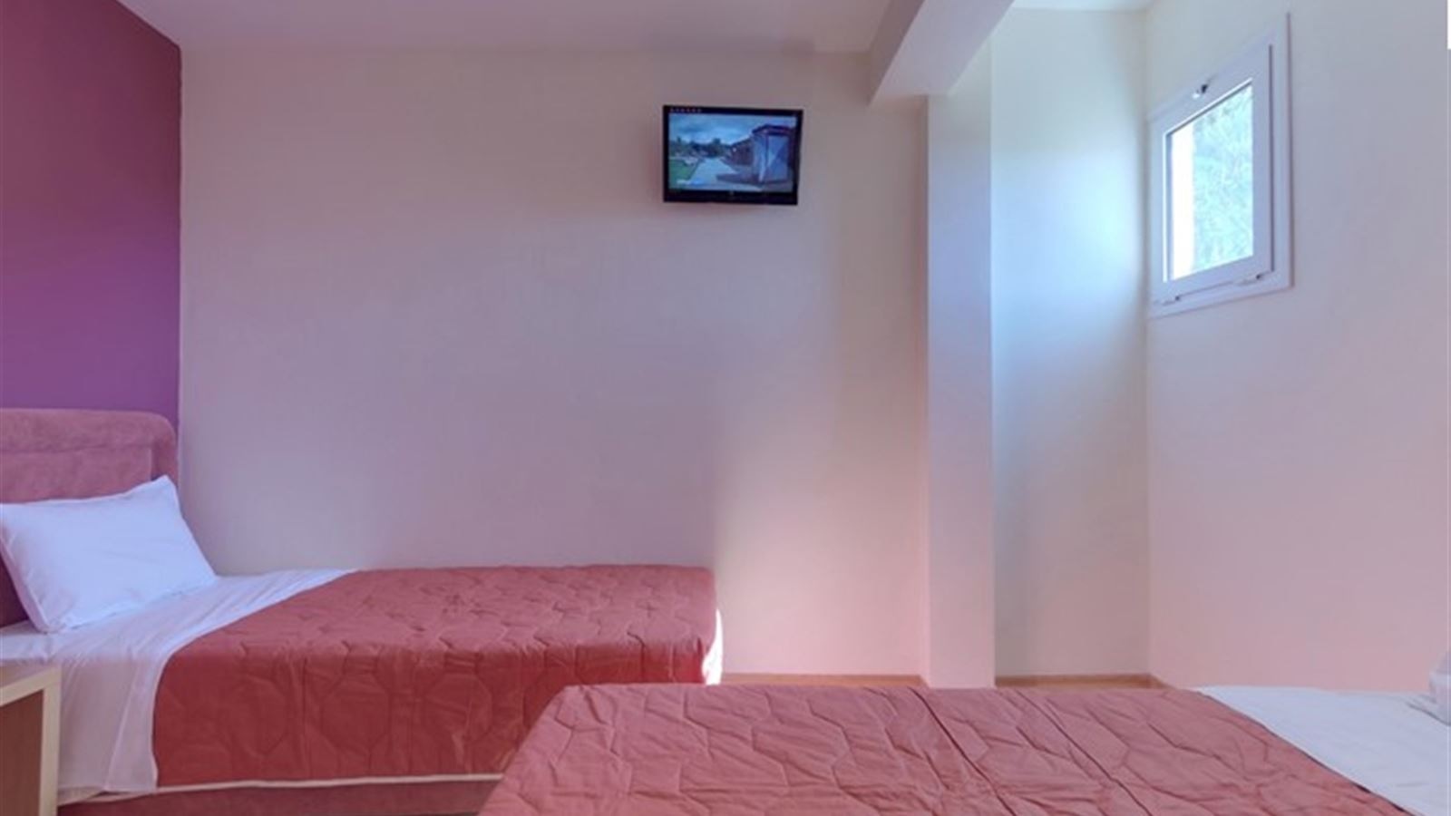 rooms-triple-standard-room