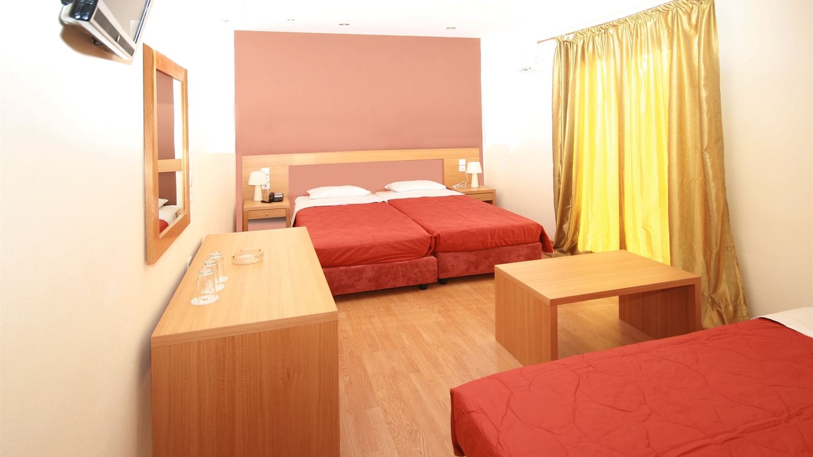 rooms-triple-standard-room