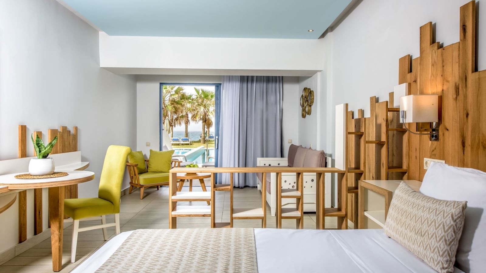 rooms-junior-suite-sea-front-private-pool