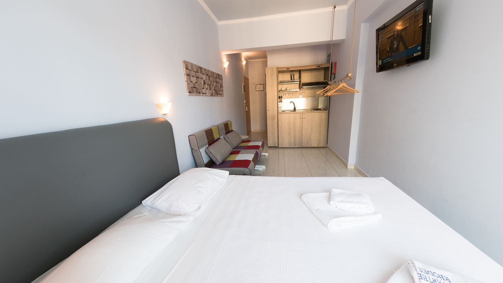 rooms-studio-with-balcony