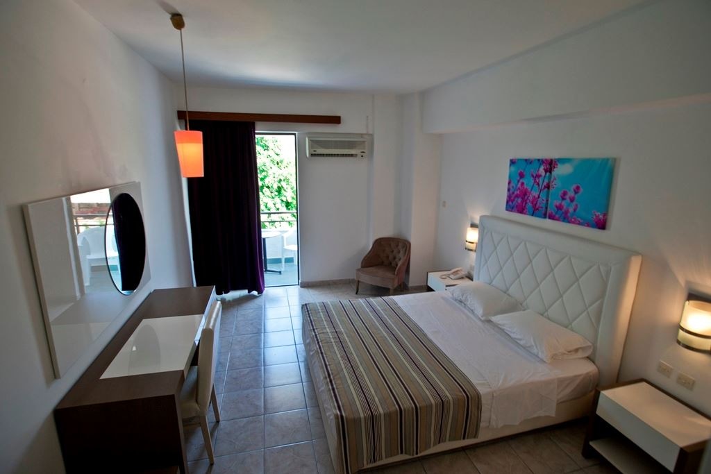 rooms-room-standard-singleuse-balcony-or-terrace