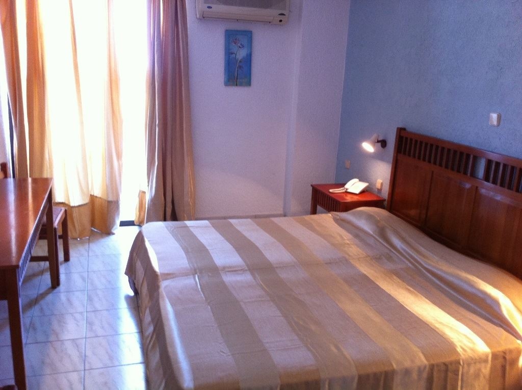 rooms-room-deluxe-double-balcony-or-terrace