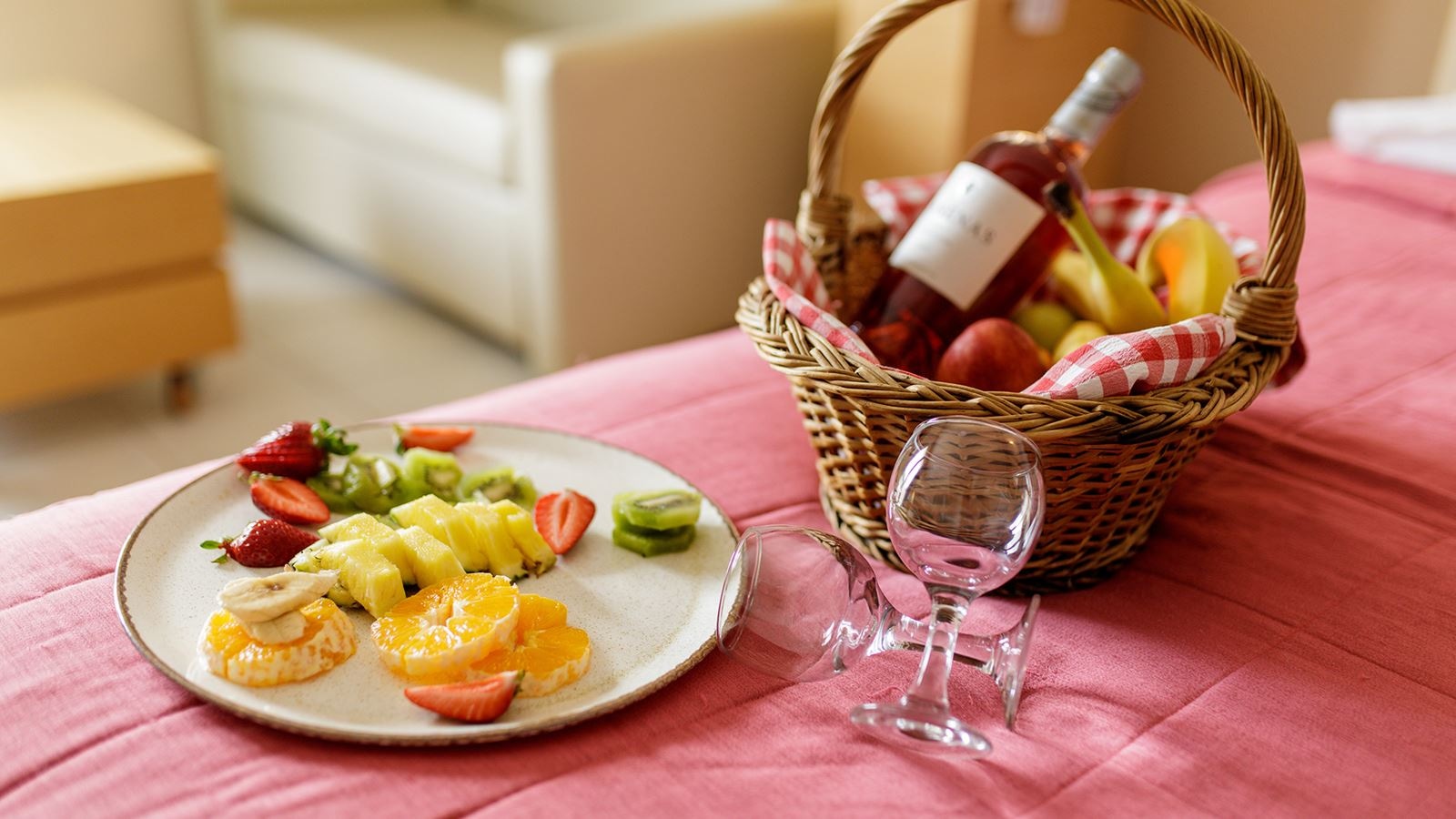 rooms-twin-sea-view-balcony