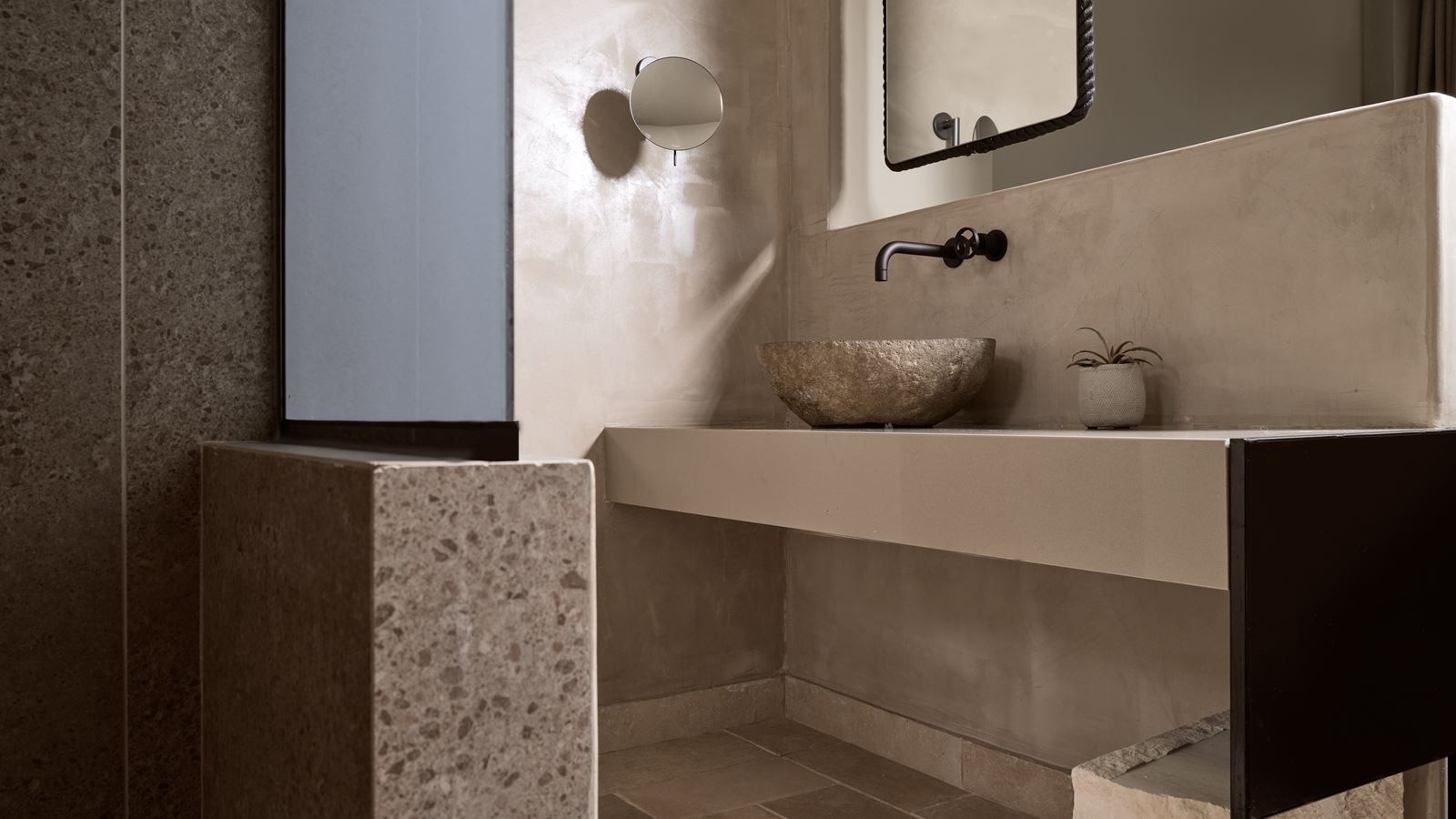 rooms-junior-suite-land-view