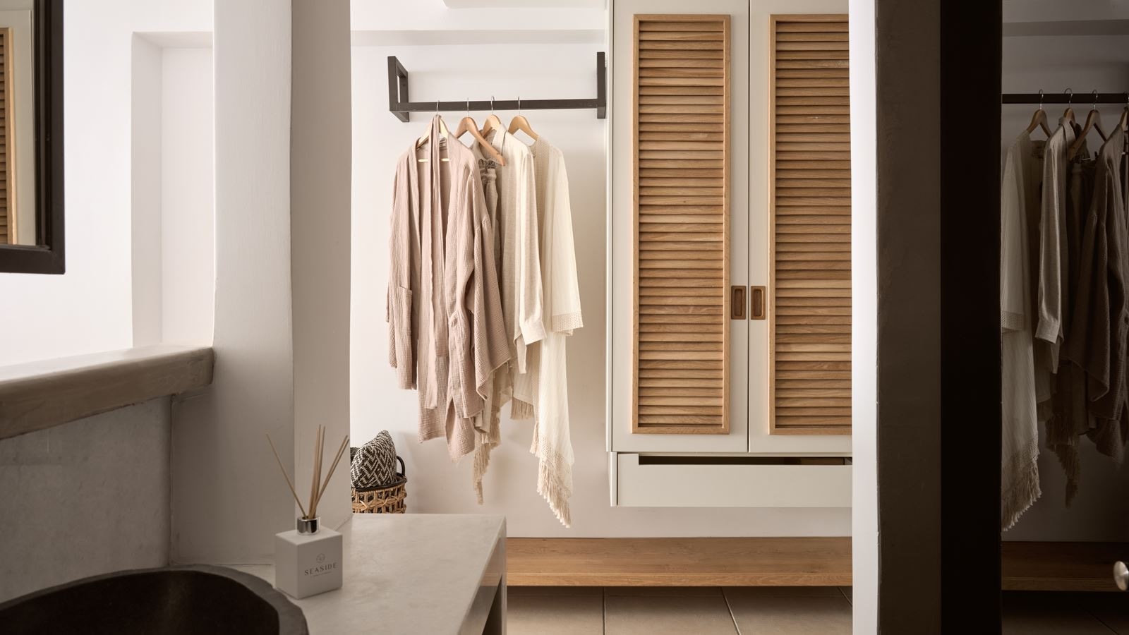 rooms-casa-swim-up-land-view