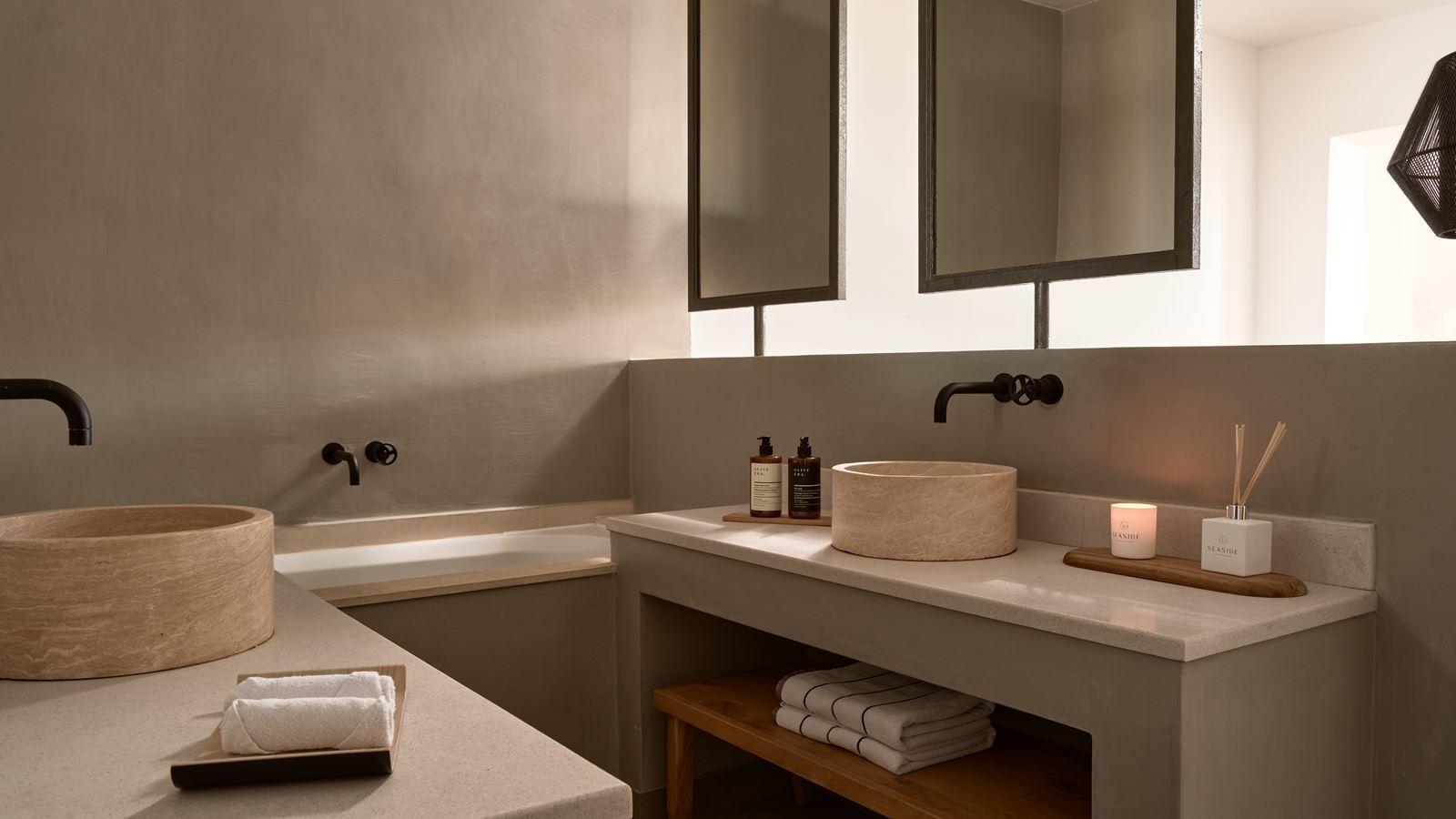 rooms-suites-on-the-rocks-private-pool