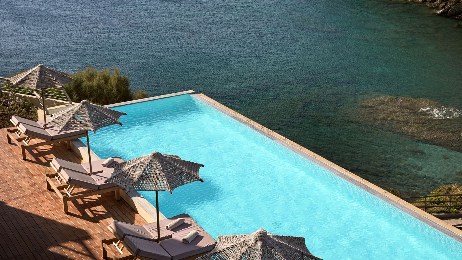 rooms-casa-swim-up-side-sea-view