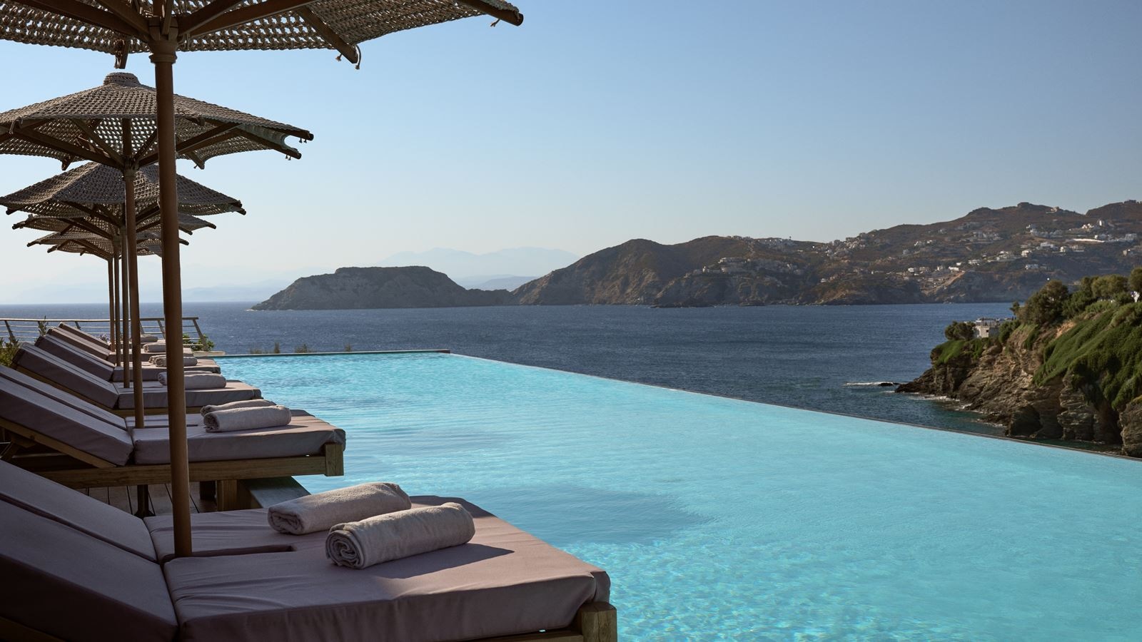 rooms-casa-swim-up-side-sea-view