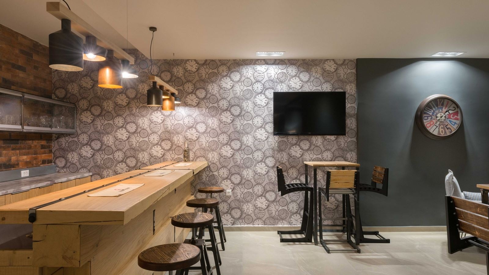 bars-matoula-pool-bar