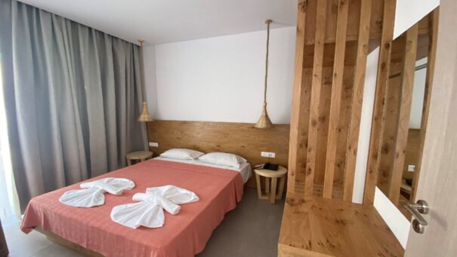 rooms-suite-deluxe--1-bedroom-jacuzzi