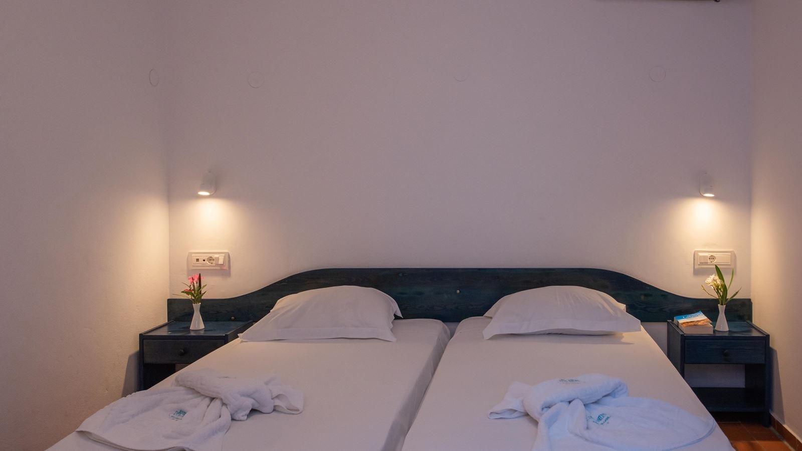 rooms-economy-suite-balcony-or-terrace