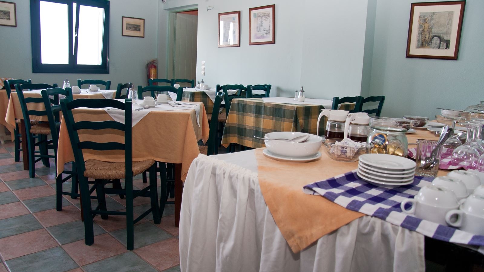 restaurants-breakfast-room