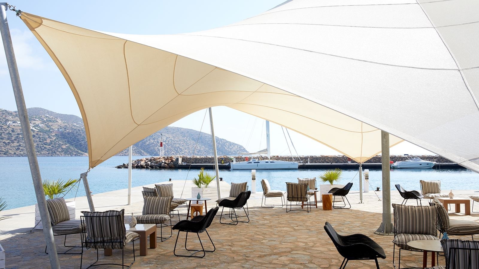 bars-marina-yacht-club