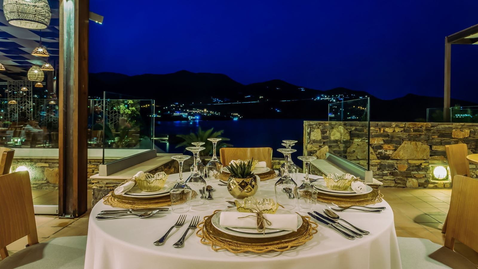 restaurants-amalthea-main-restaurant