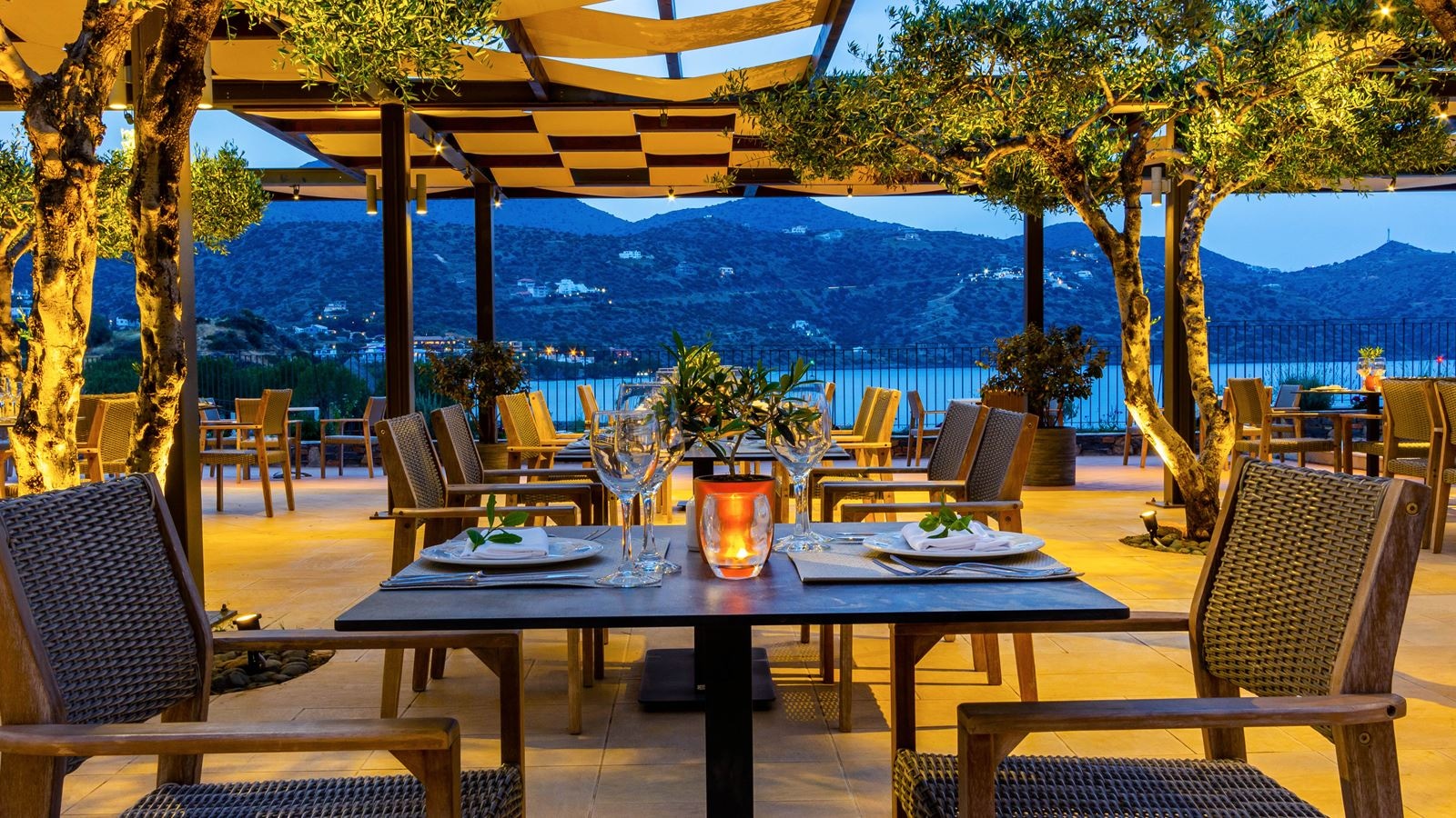 restaurants-elia-fish-restaurant