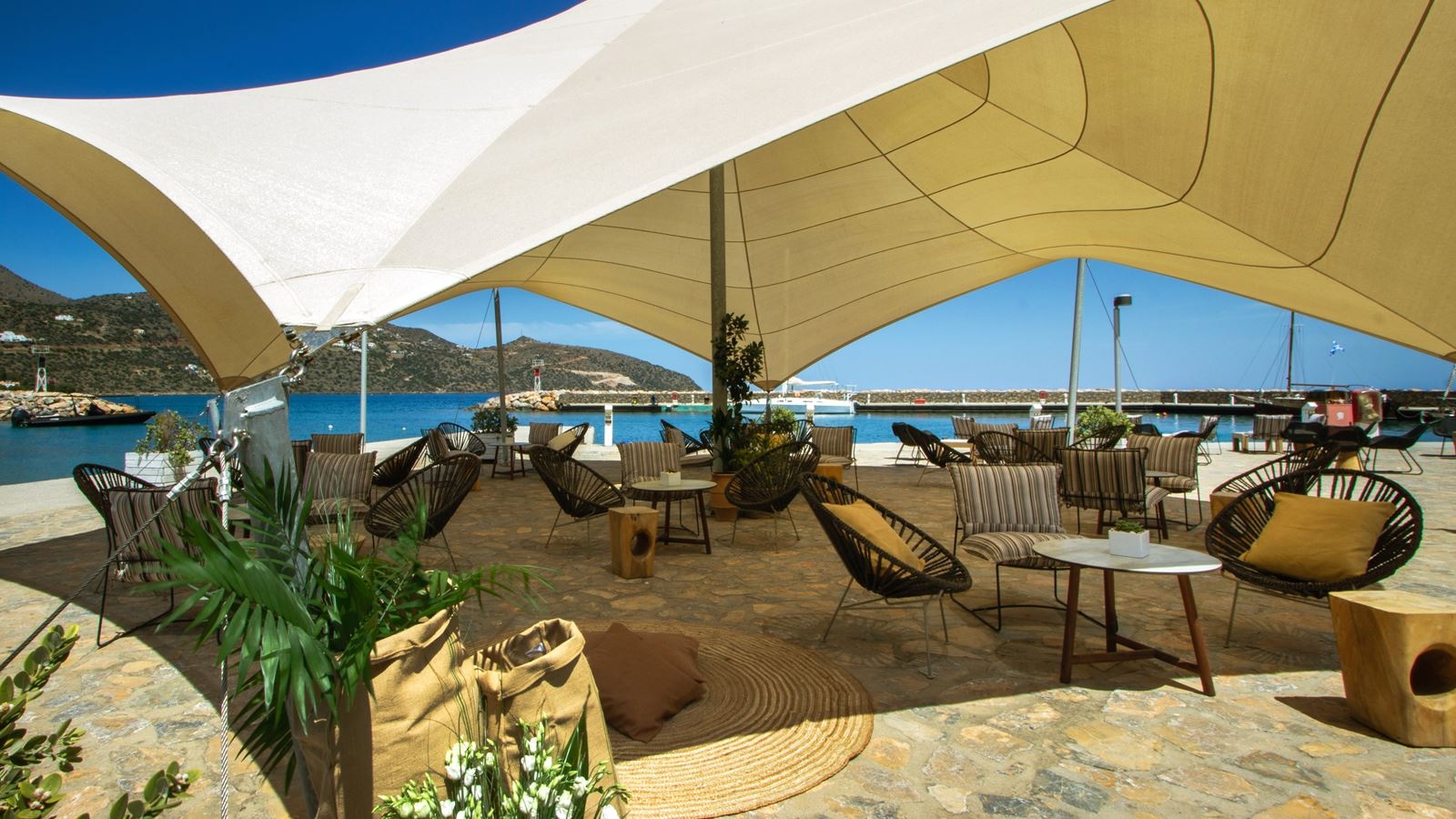 bars-marina-yacht-club