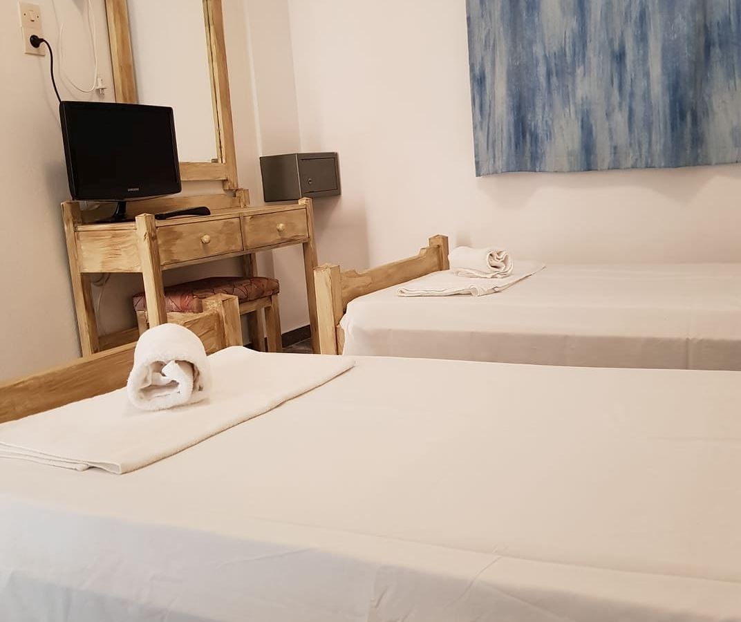 rooms-one-bedroom-annex-building