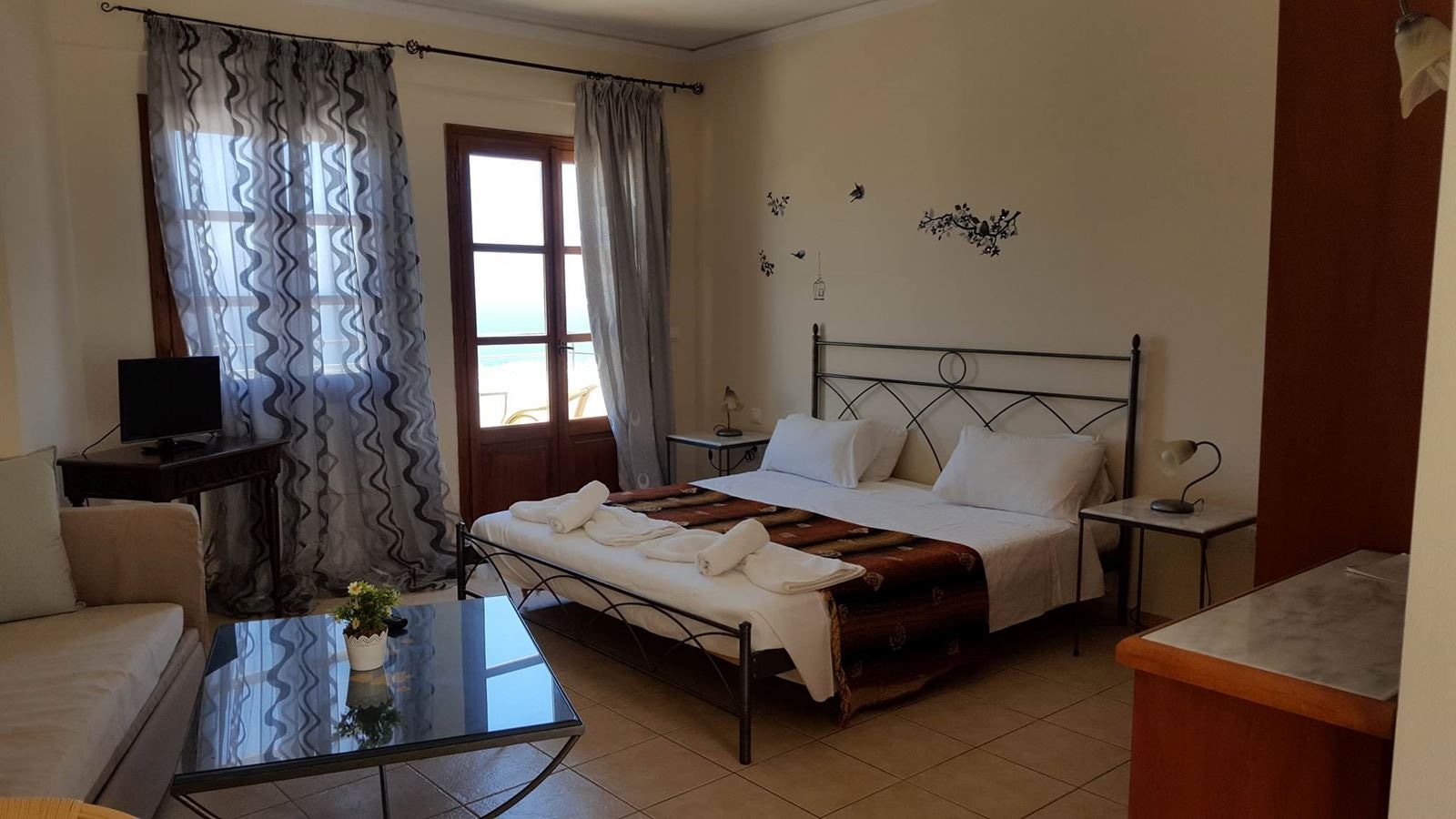 rooms-junior-suite-garden-view