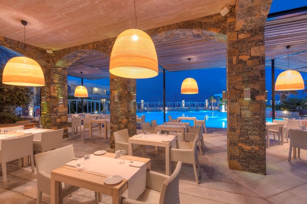 restaurants-main-building