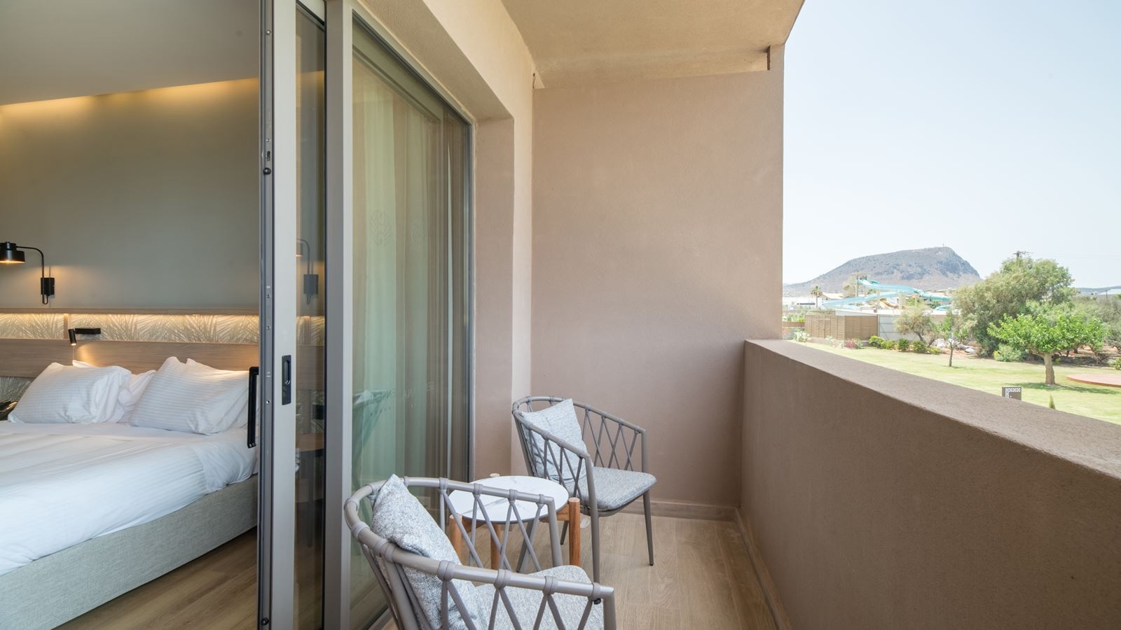 rooms-classic-quadruple-room-garden-view