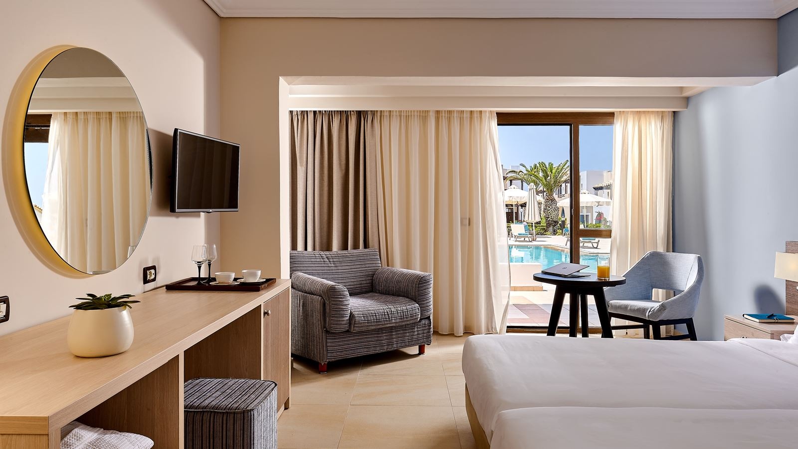 rooms-bungalow-sharedpool