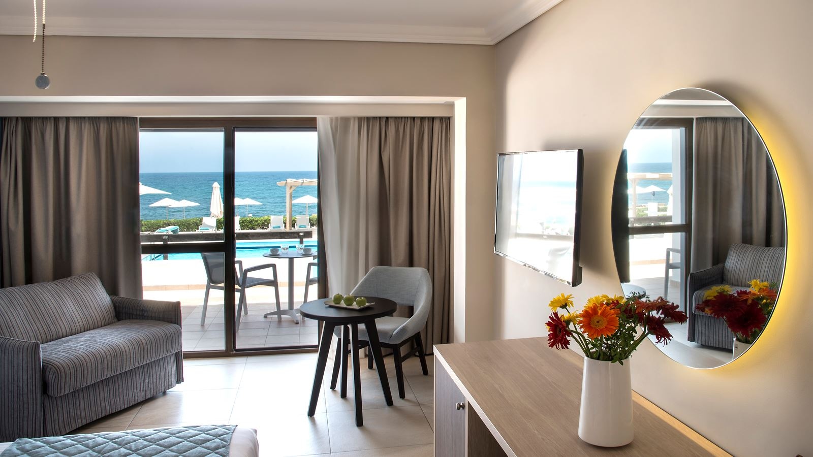 rooms-bungalow-sea-front-vip